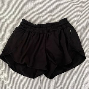 Lululemon tracker shorts 8 black 4" inseam